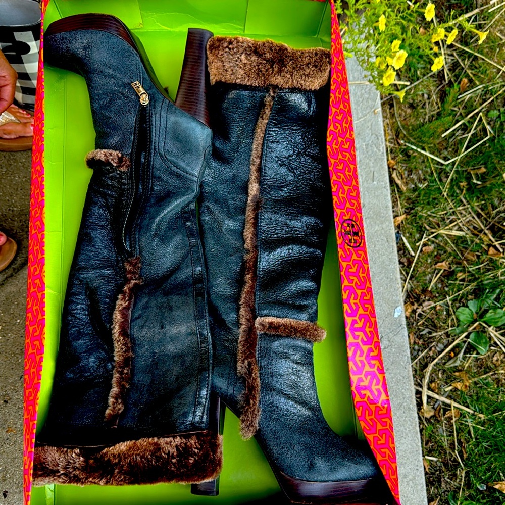 Sabastian Black smoke Heather knee boots